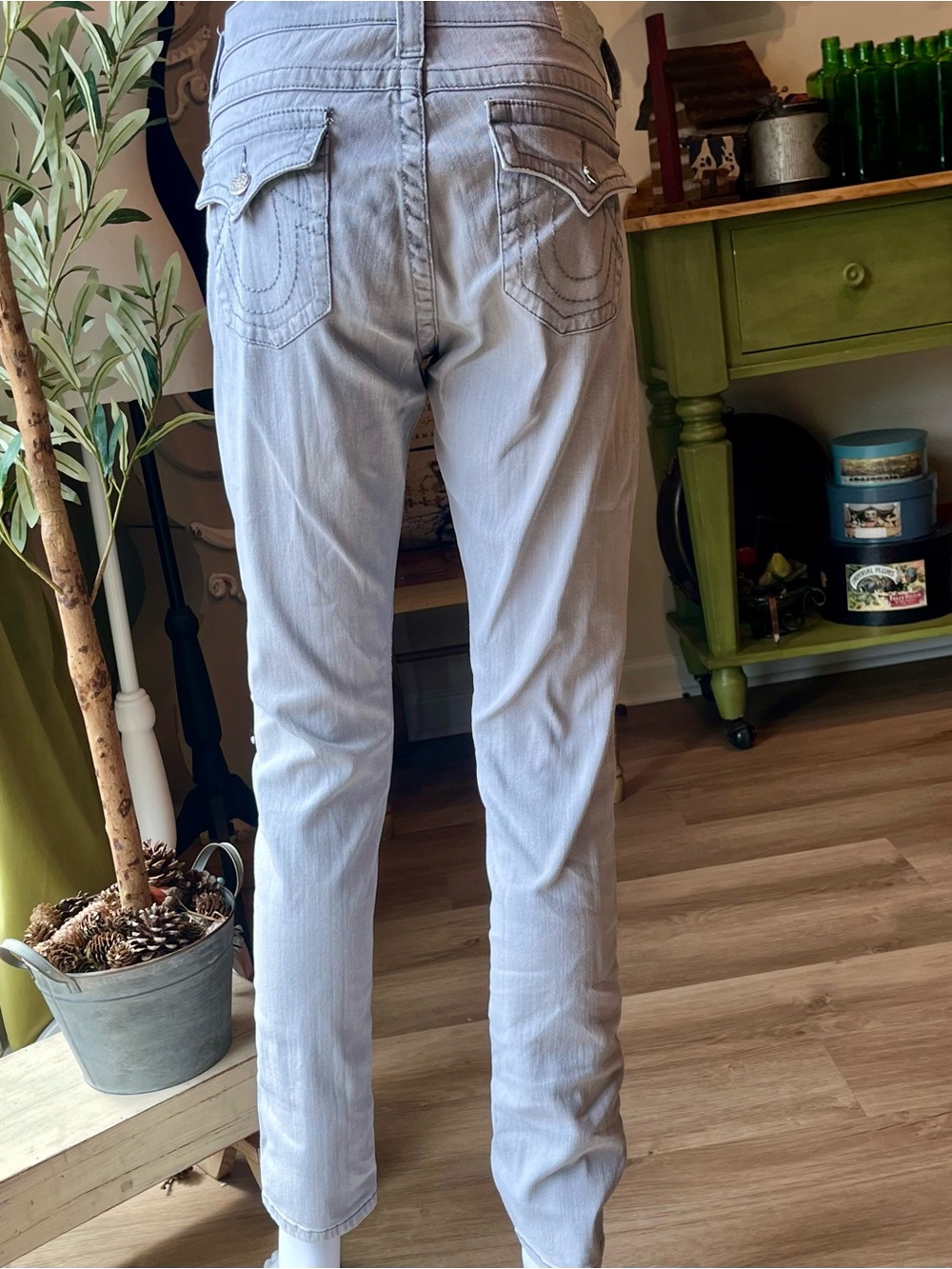 True Religion Women's Skinny Jeans Light Grey Rhinestone Buttons Made in USA 30 - Picture 3 of 11
